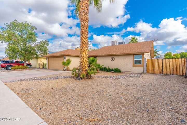 Property Photo:  6248 W Hearn Road  AZ 85306 
