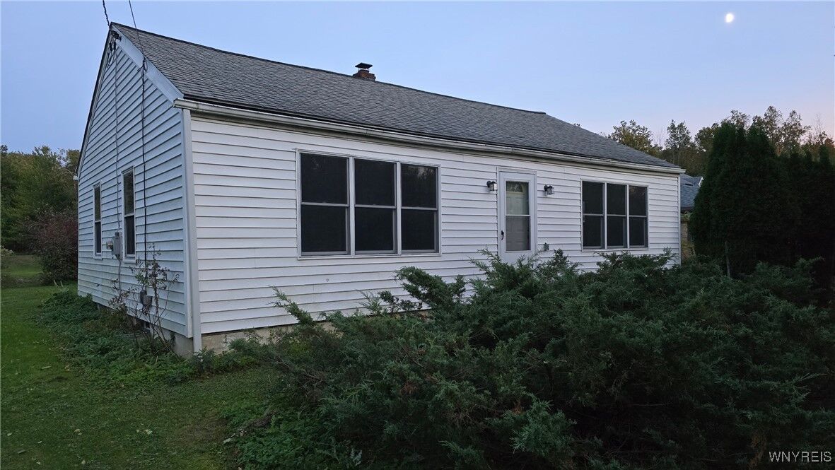 Property Photo:  2035 Transit Road  NY 14059 