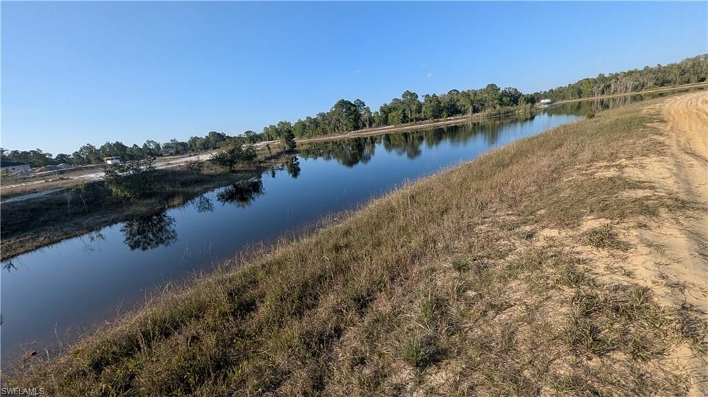 Property Photo: 461 Burrstone Dr FL 33974