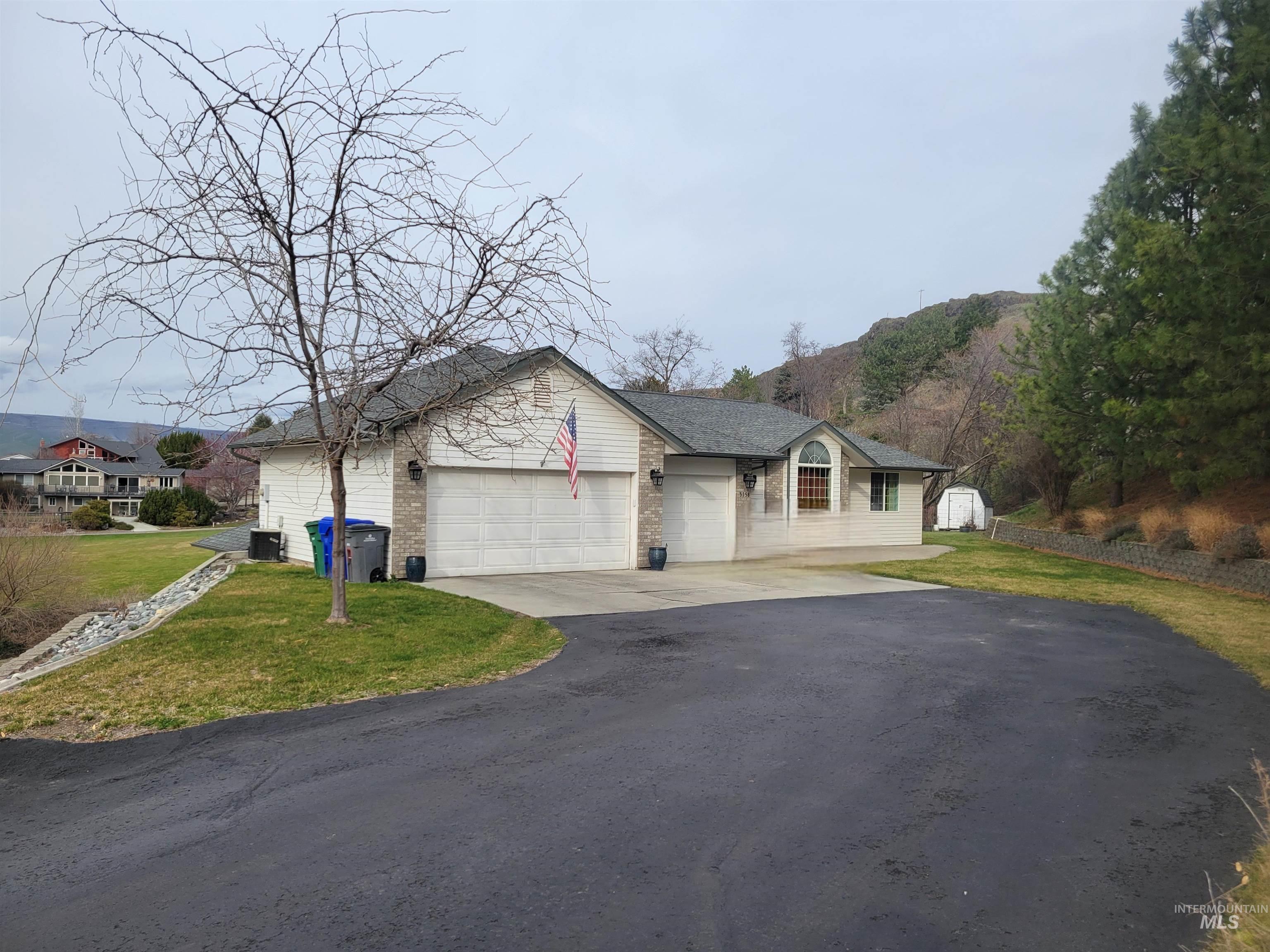 Property Photo: 3758 Country Club Dr ID 83501