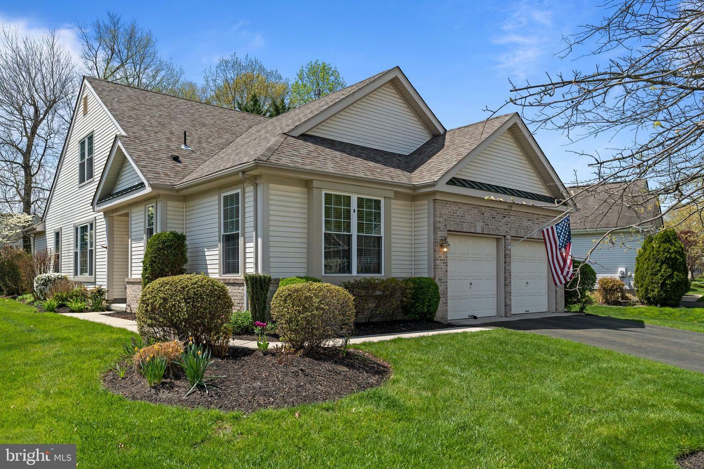 Property Photo:  119 Glengarry Lane  NJ 08036 