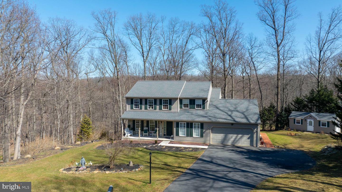 Property Photo: 13 Windwood Court PA 17566