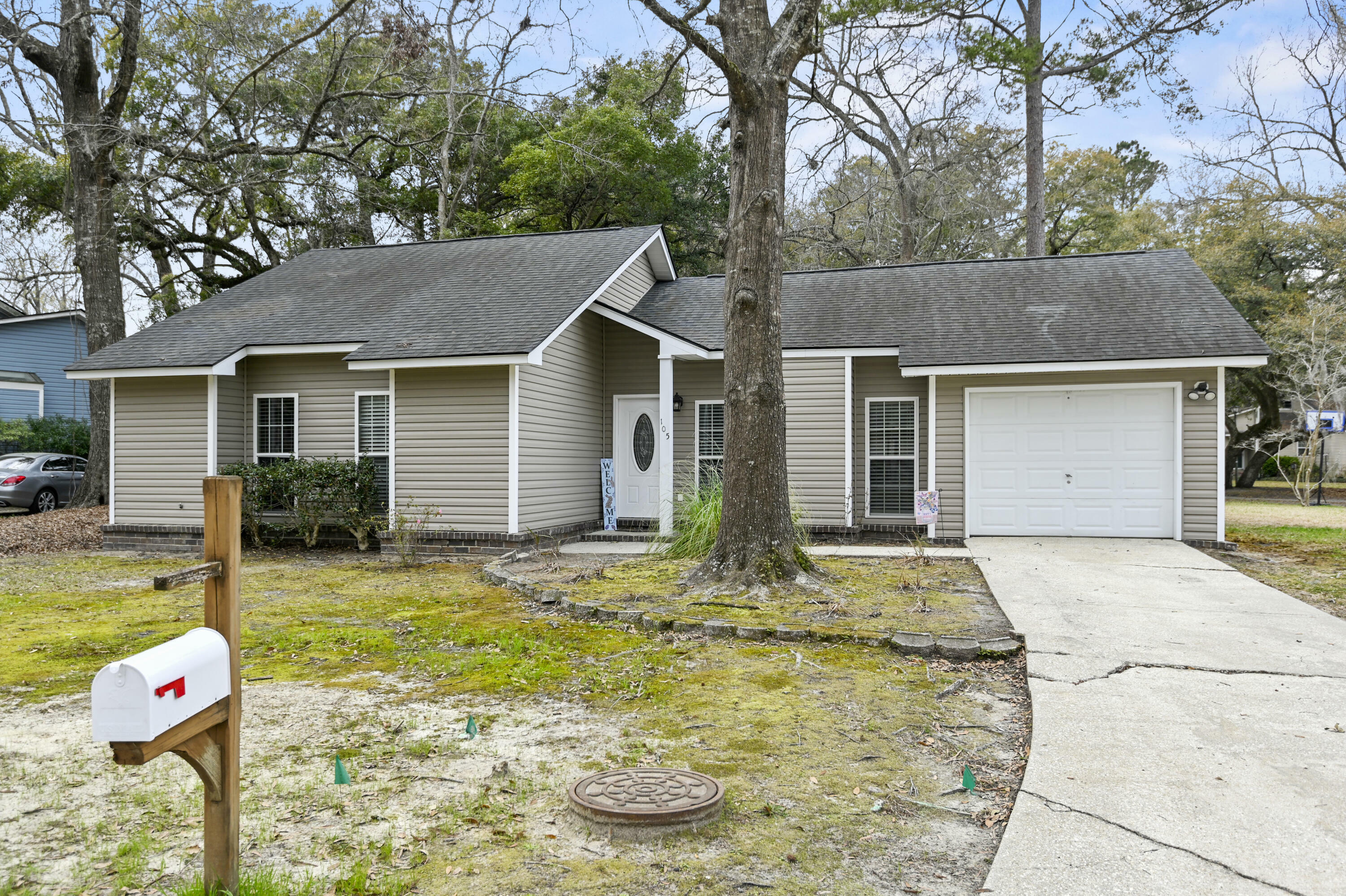 Property Photo:  105 Gatewood Street  SC 29418 