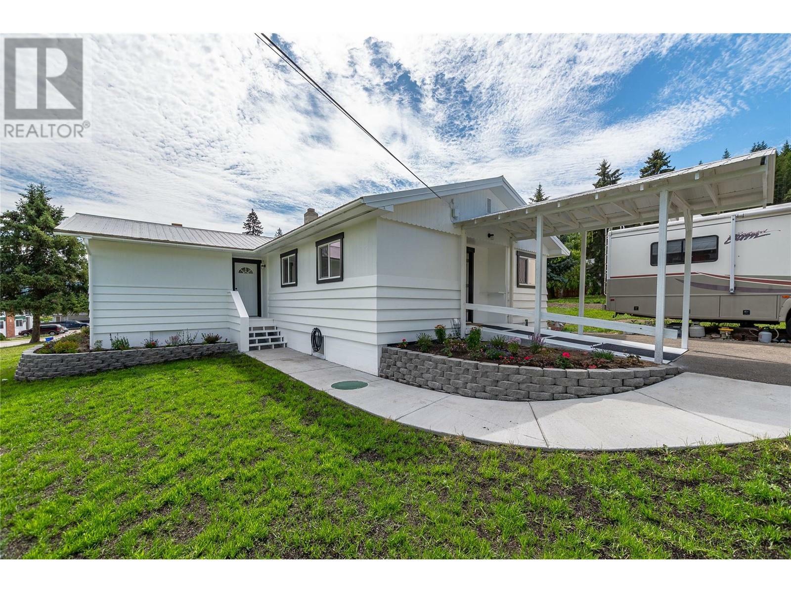 Property Photo: 174 Salmon Arm Drive BC V0E 1V1