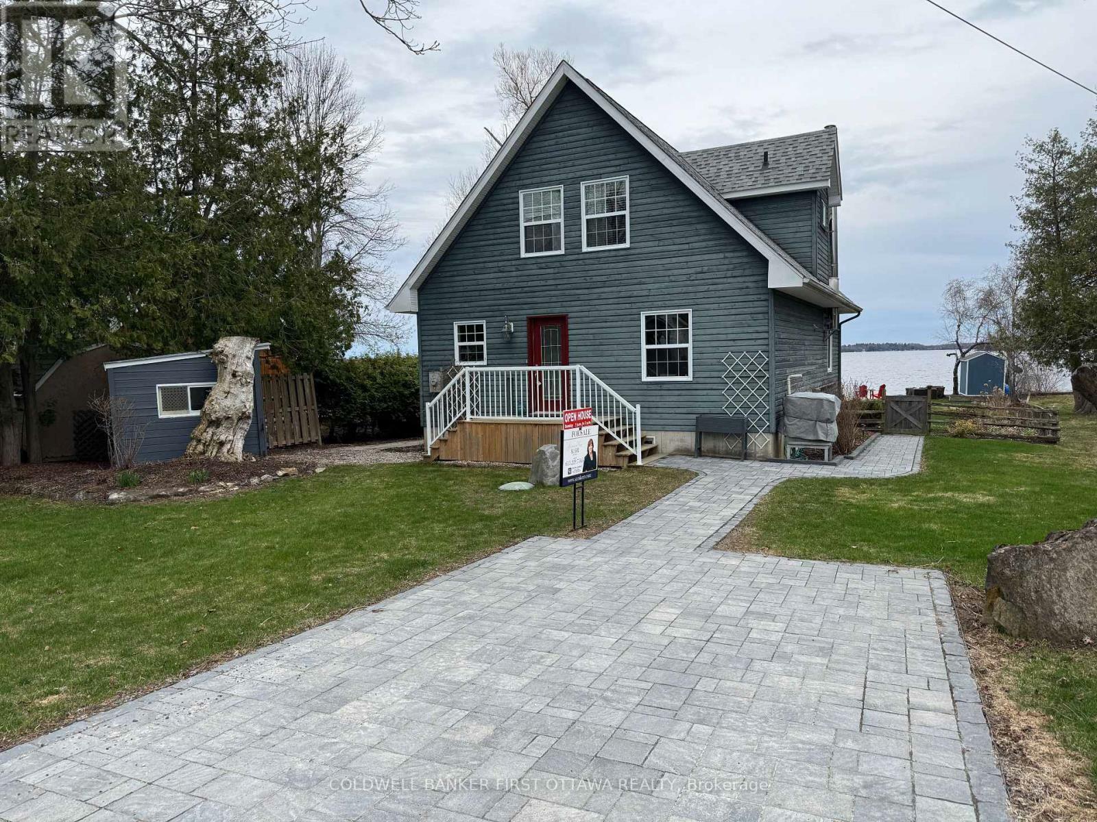 Property Photo: 173 Rideau Street ON K7H 3C7