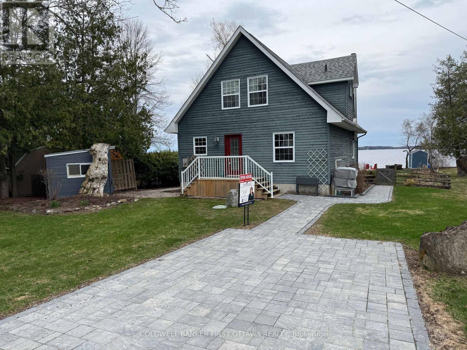 Property Photo: 173 Rideau Street ON K7H 3C7