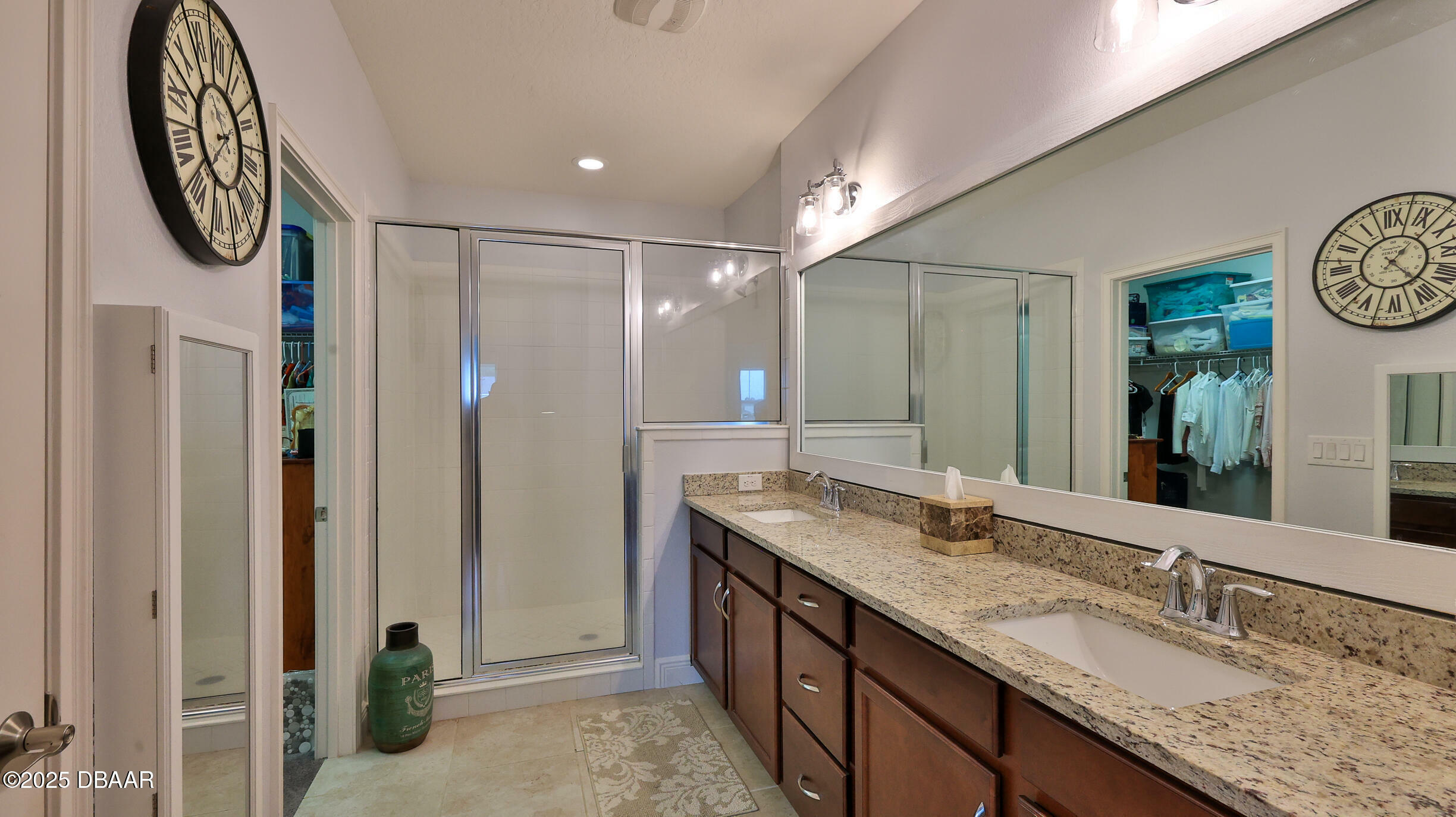 Property Photo: 5429 Hutchinson Street FL 32128