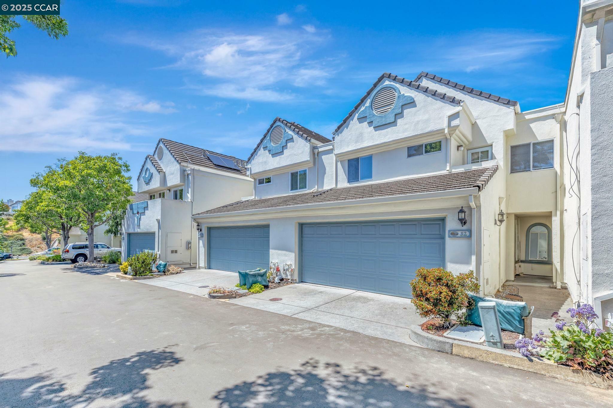 Property Photo: 32 Shoal Dr CA 94591