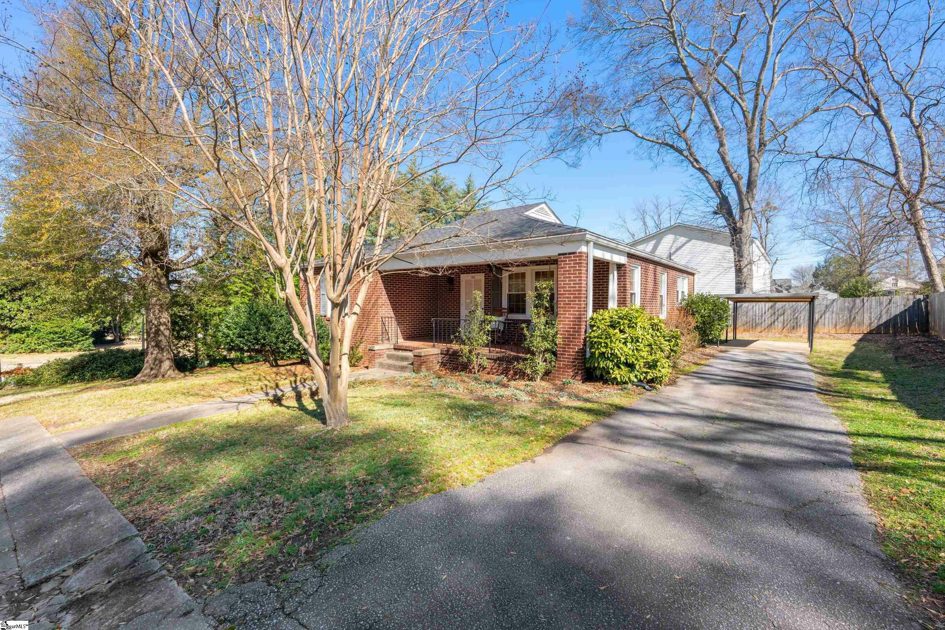 Property Photo:  300 W Church Street  SC 29650 