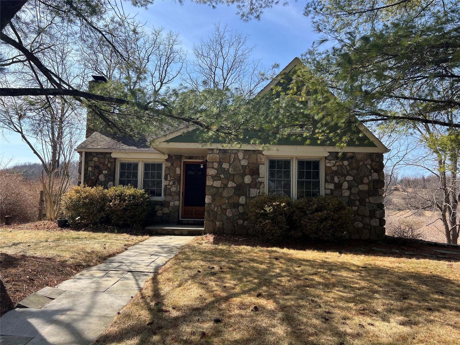 Property Photo:  9 Little York Road  NY 10990 