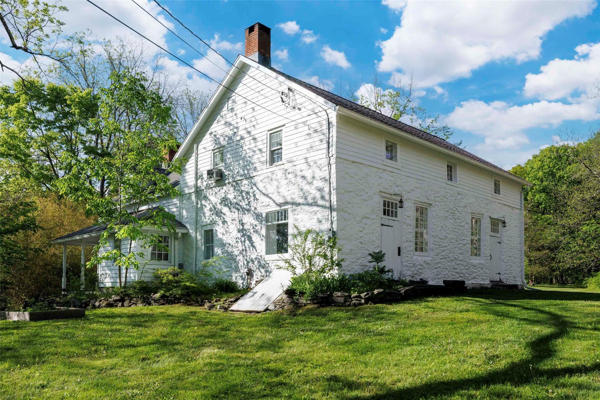 Property Photo:  582 Old Kings Highway  NY 12404 