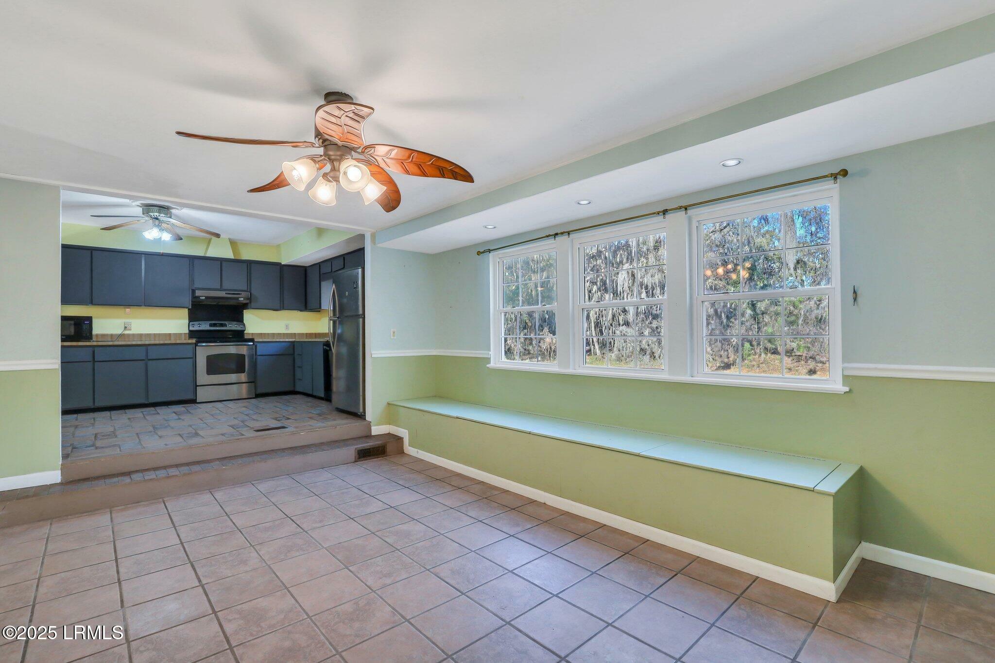 Property Photo: 6 Alumni Road SC 29907