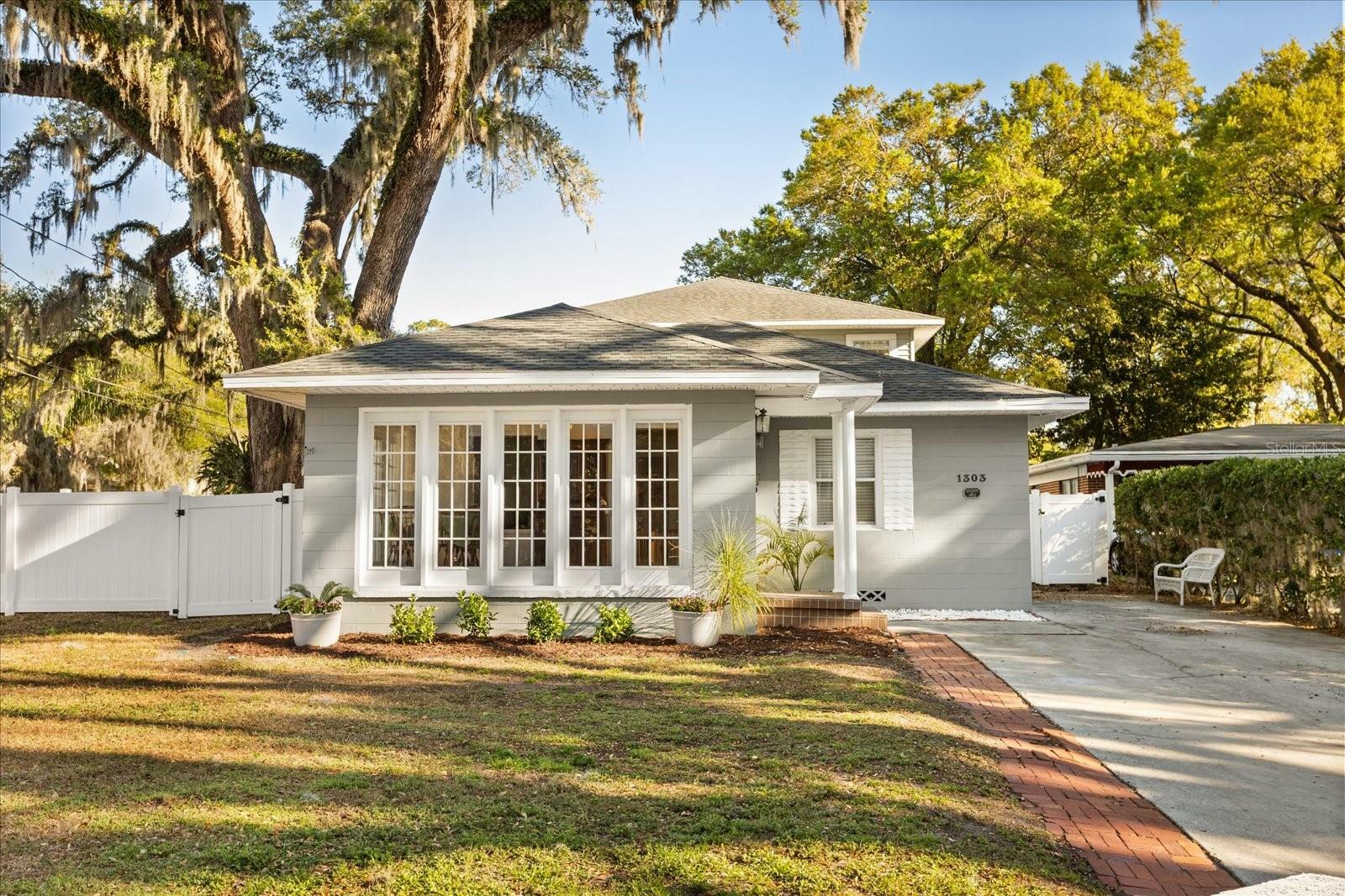 Property Photo: 1303 E Central Boulevard FL 32801
