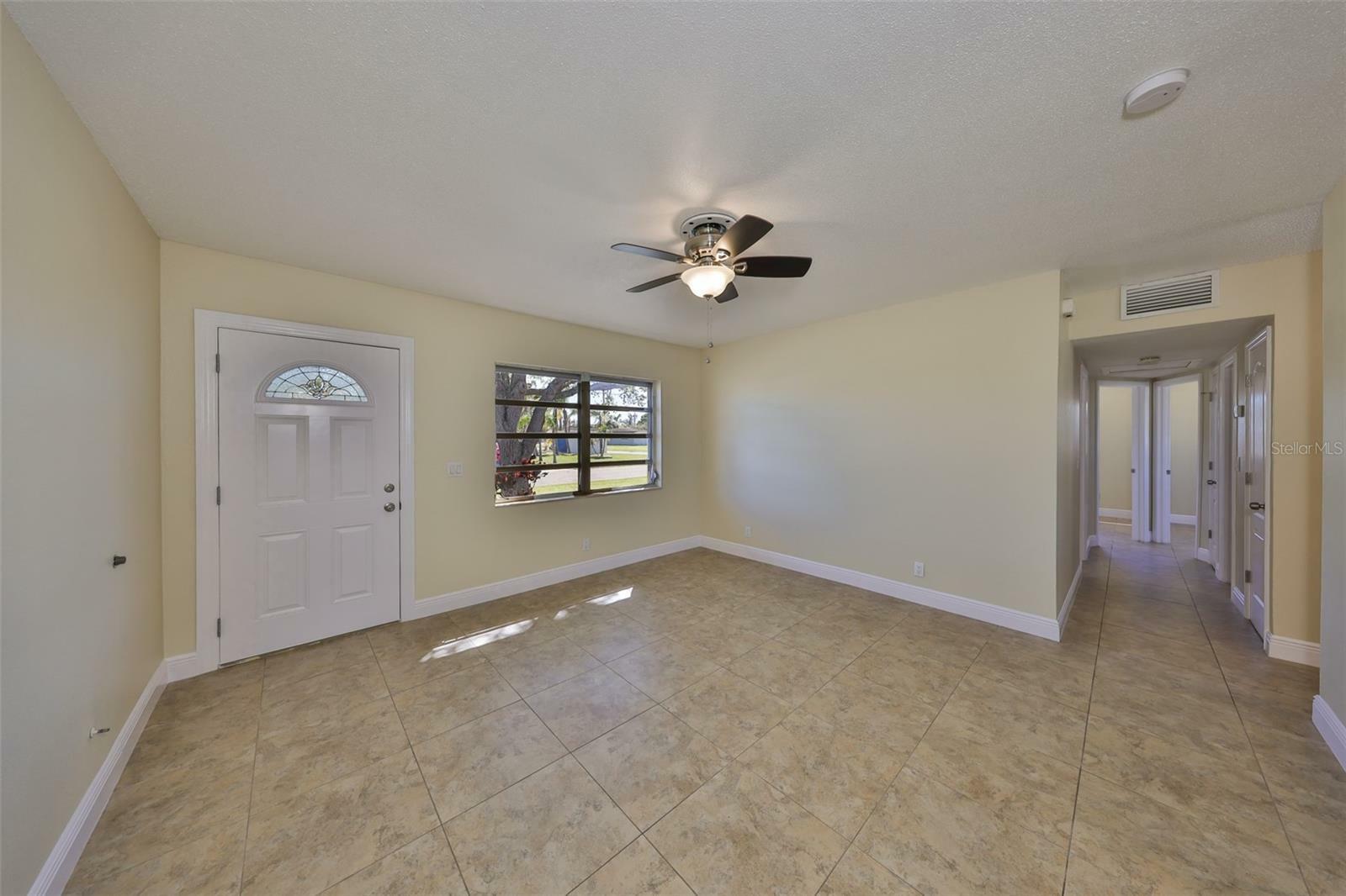 Property Photo:  473 Fairfax Lane  FL 33572 