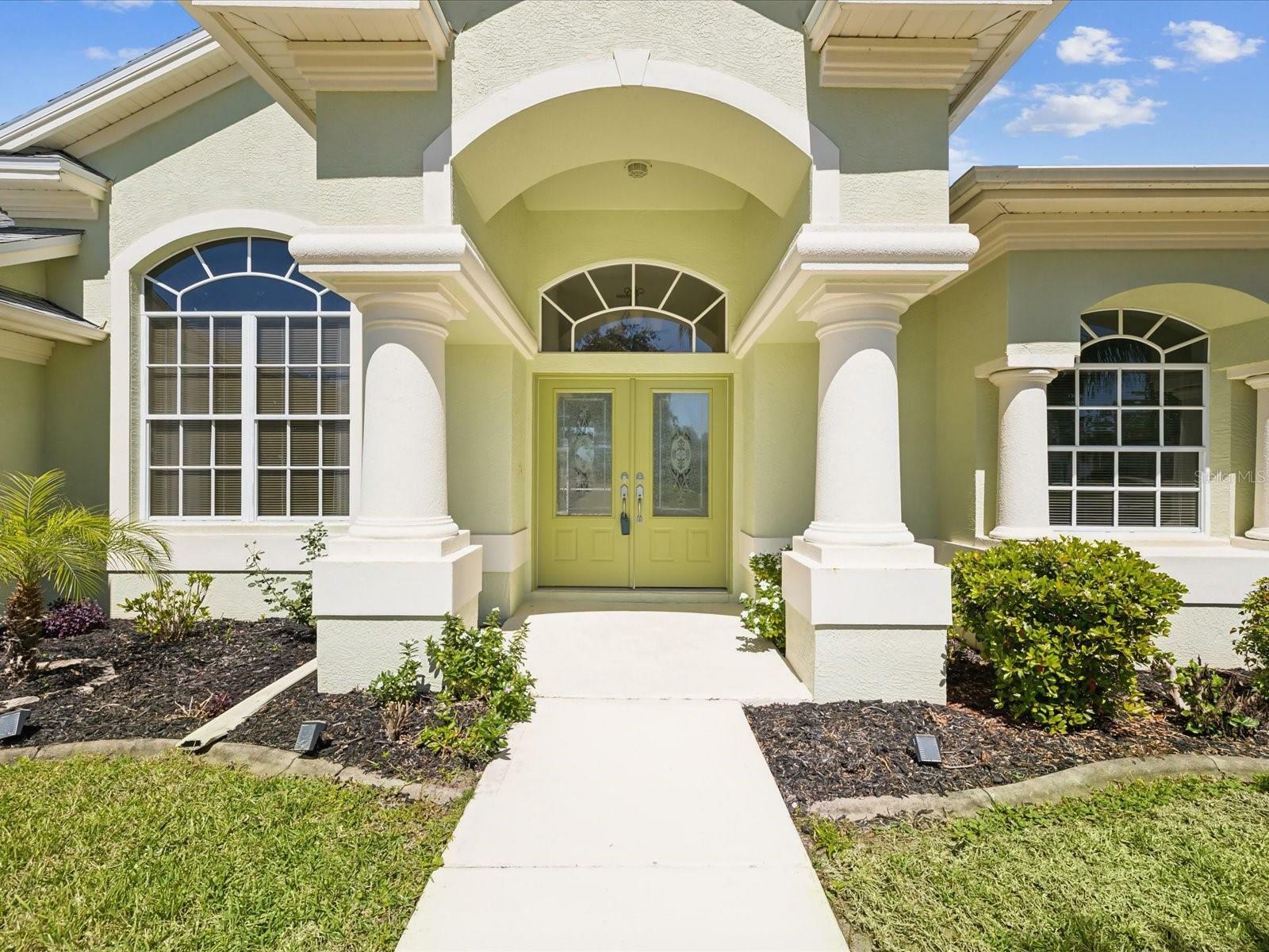 Property Photo:  10285 Velvetseed Circle  FL 34608 