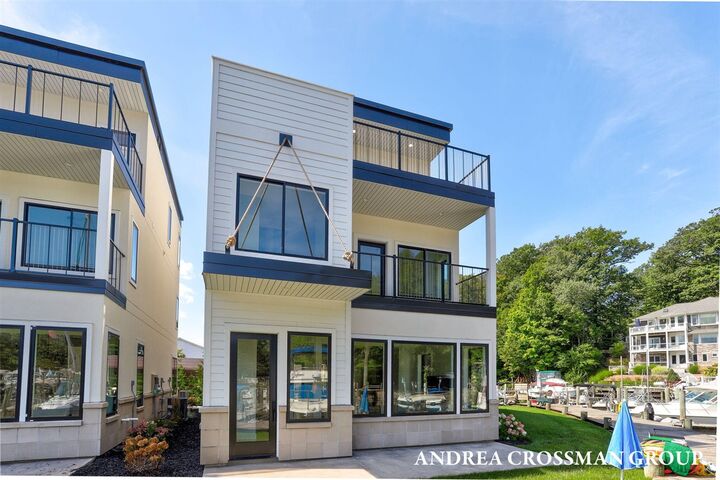 1 N Bailey Avenue #1  South Haven MI 49090 photo
