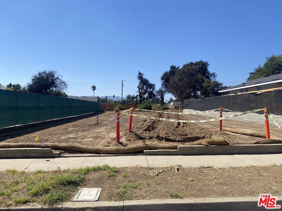 Property Photo:  2469 Grandeur Avenue  CA 91001 