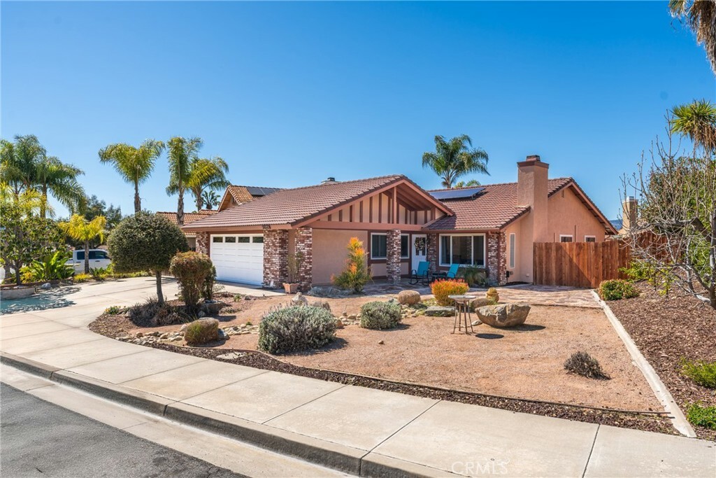 Property Photo:  39543 Seven Oaks Drive  CA 92562 