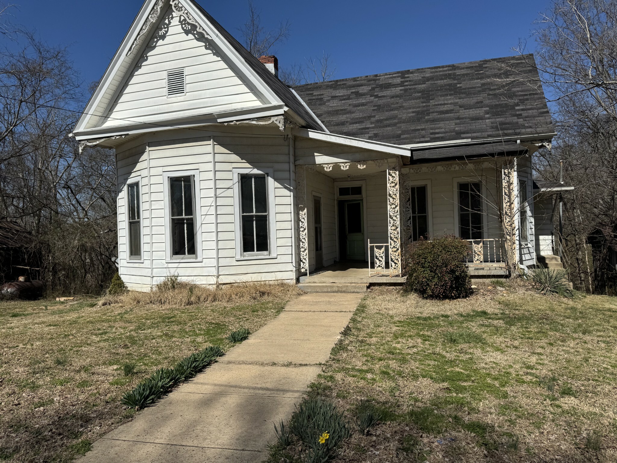 Property Photo:  185 Church St  TN 37058 