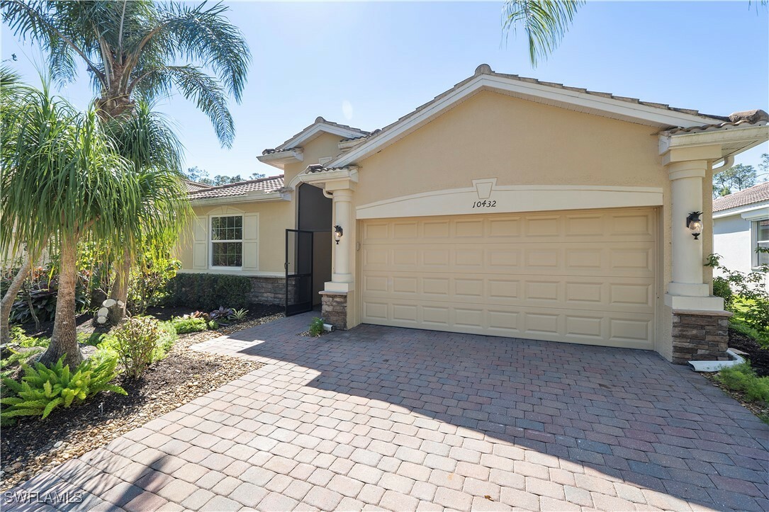 Property Photo: 10432 Yorkstone Drive FL 34135