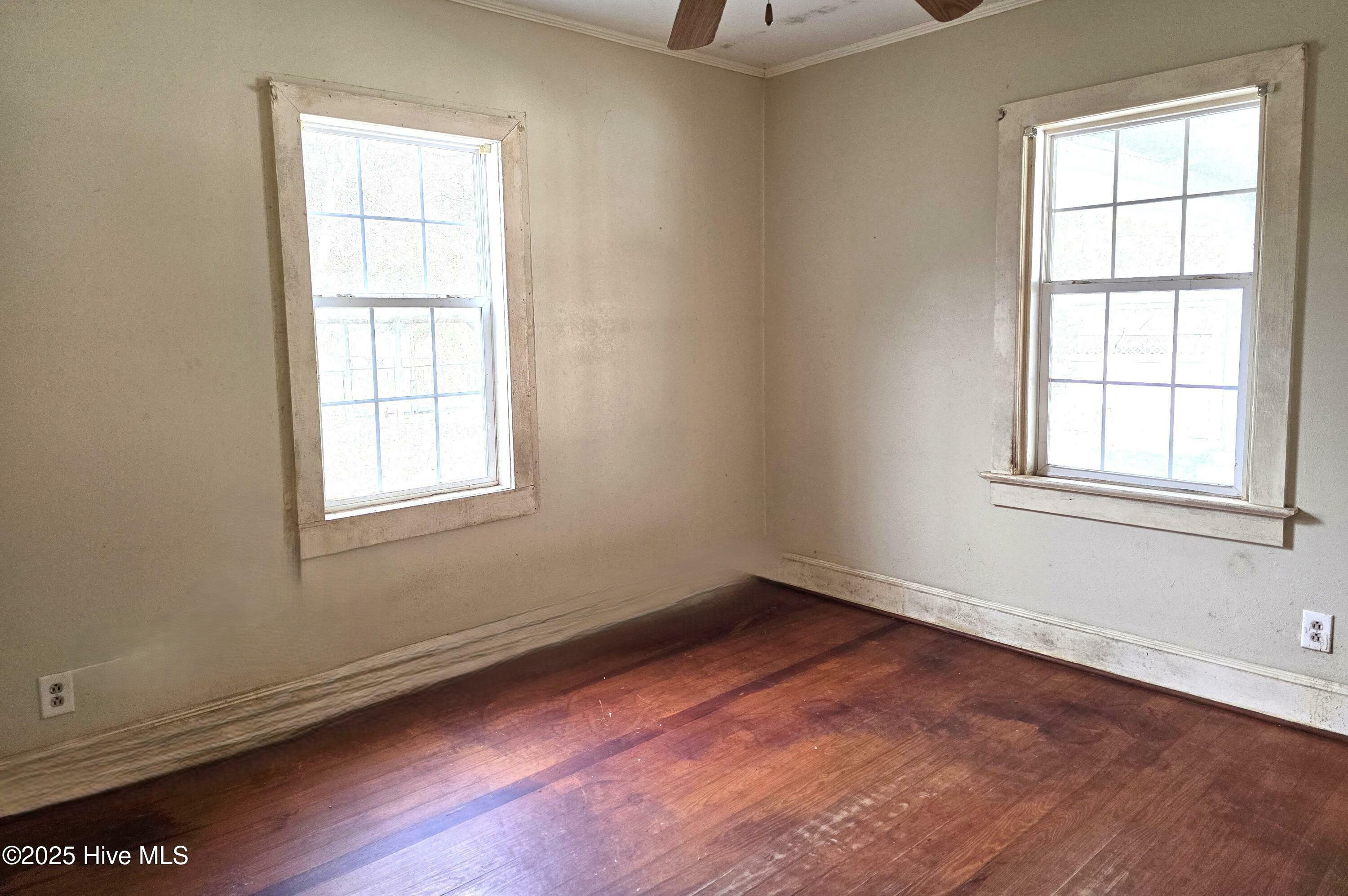 Property Photo: 410 E Main Street NC 27891
