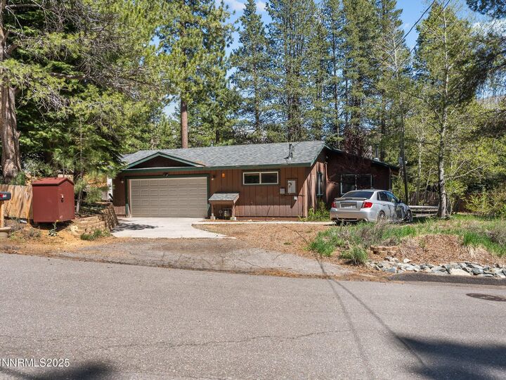 Property Photo: 1713 Tionontati Street CA 96150