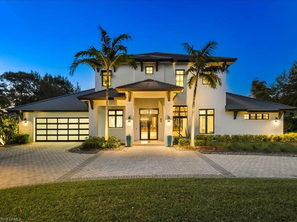 Property Photo: 101 Carica Rd FL 34108