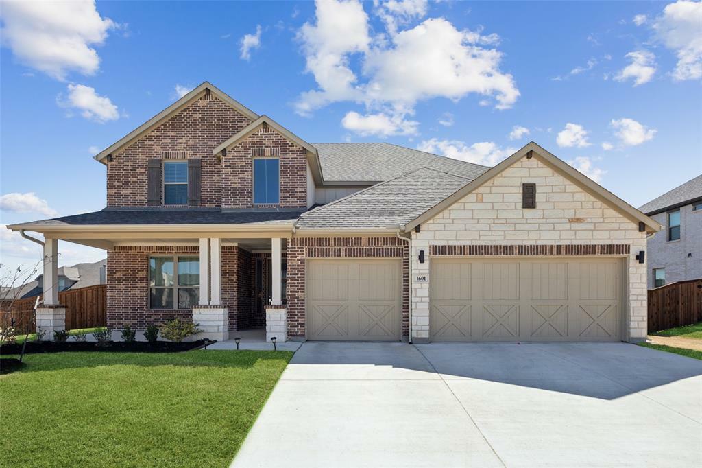 Property Photo: 1601 Thunderbird Drive TX 76052