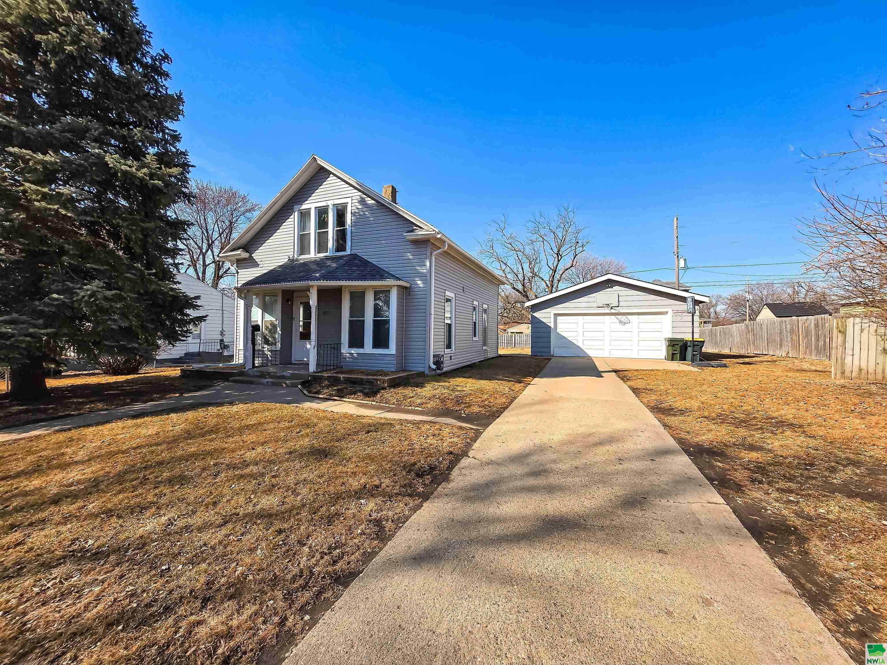 Property Photo:  2603 S Martha St  IA 51106 