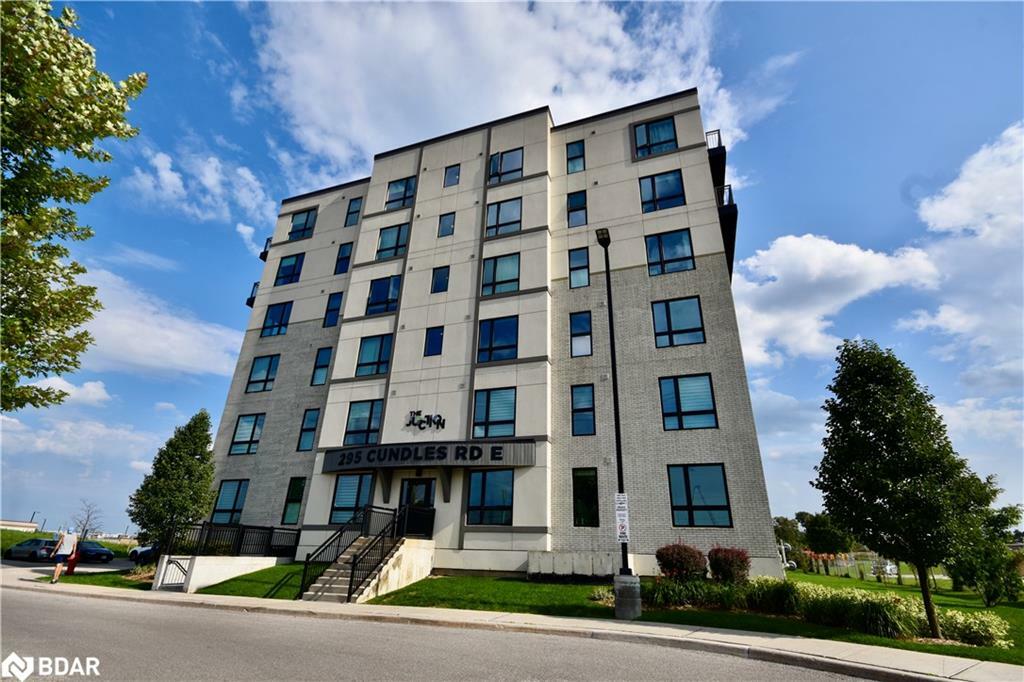 Property Photo: 295 Cundles Road East 203 ON L4M 0K8