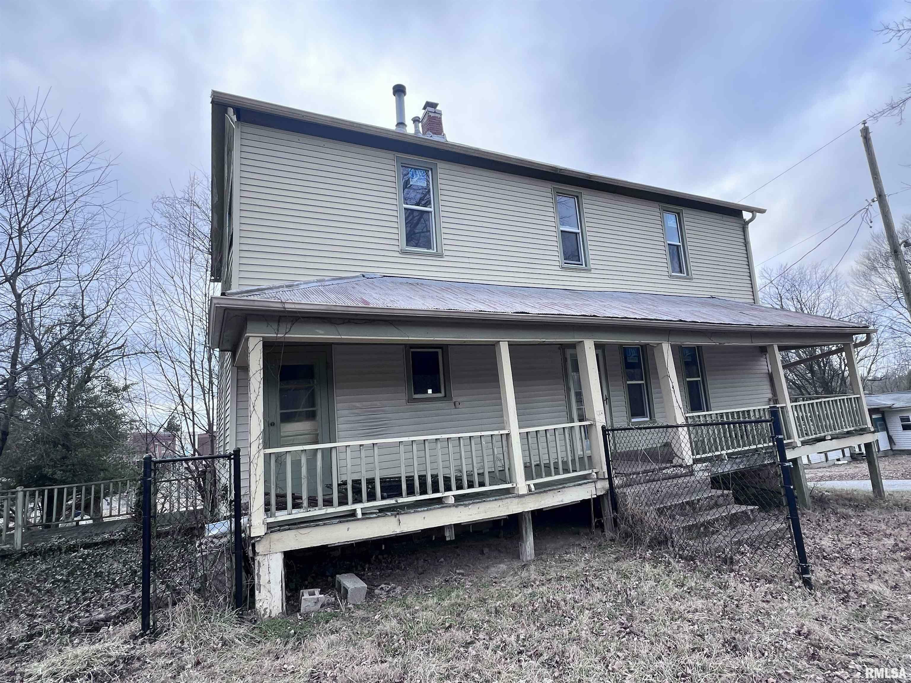 Property Photo: 105 E Pine Street IL 62905