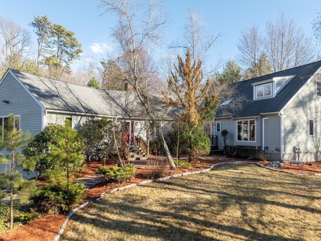 Property Photo:  198 River Rd  MA 01810 