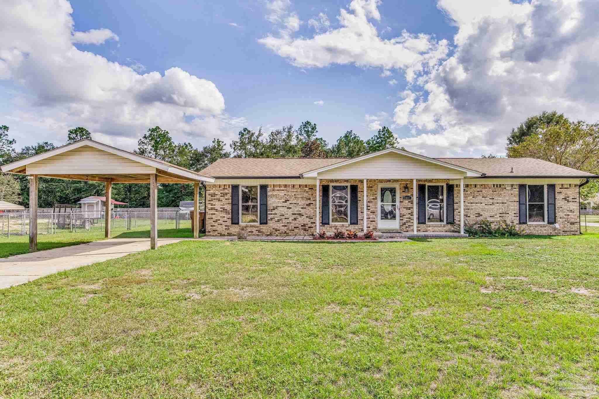 Property Photo: 5801 Timberline Dr FL 32570