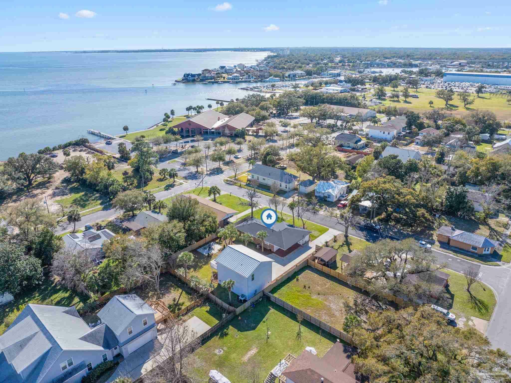 Property Photo: 808 S I St FL 32502