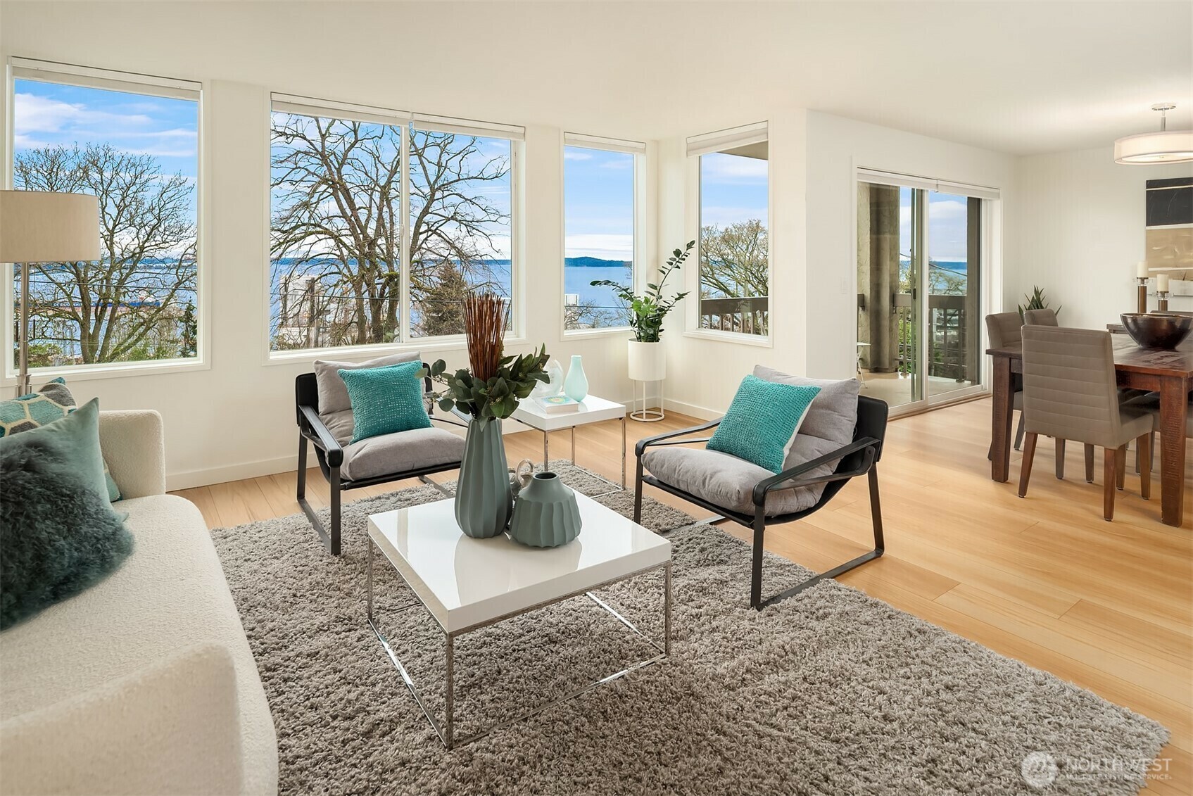 Property Photo: 666 W Olympic Place 202 WA 98119