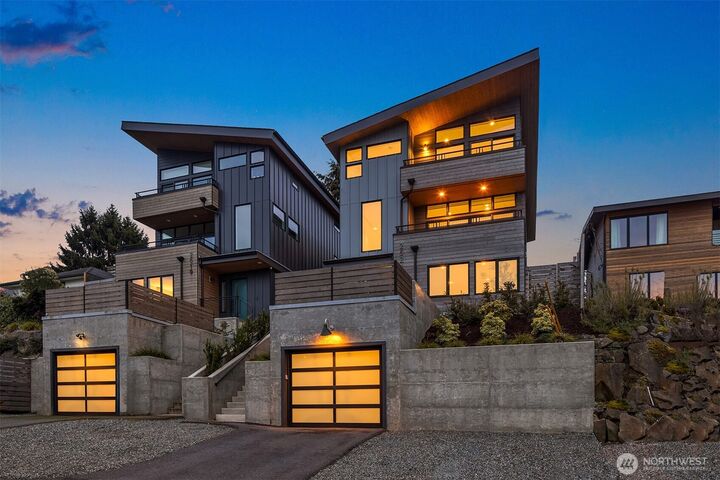 Property Photo:  2521 NW 92nd Street  WA 98117 