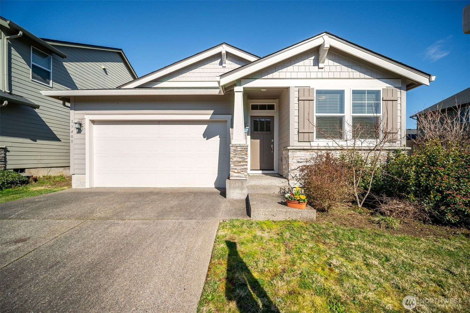 Property Photo:  13408 NE 114th Way  WA 98606 