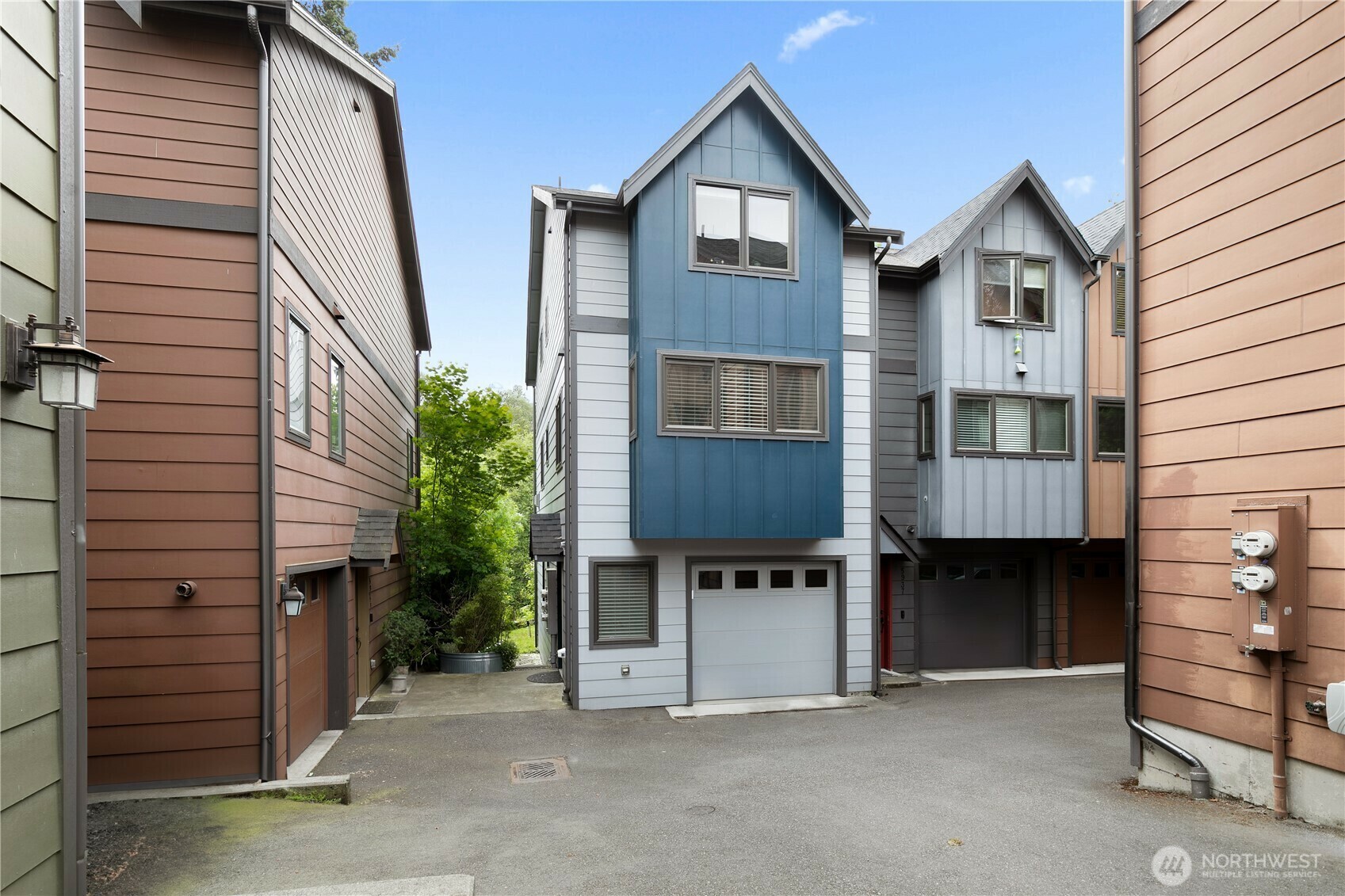 Property Photo: 5939 Delridge Way SW WA 98106