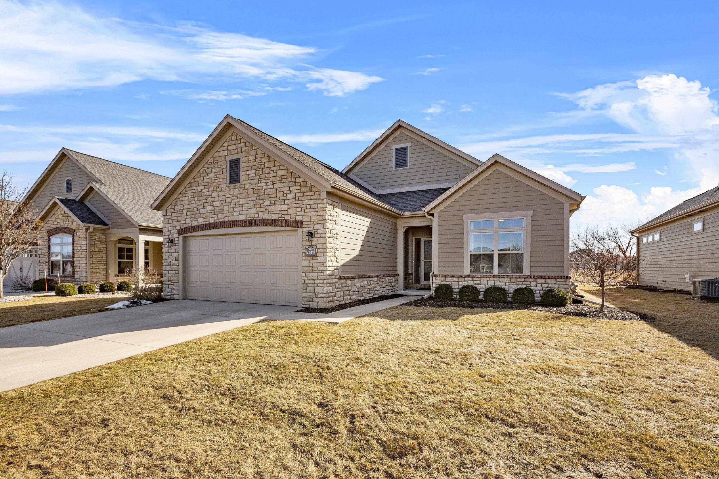 2447 E Glenhurst Drive  Appleton WI 54913 photo