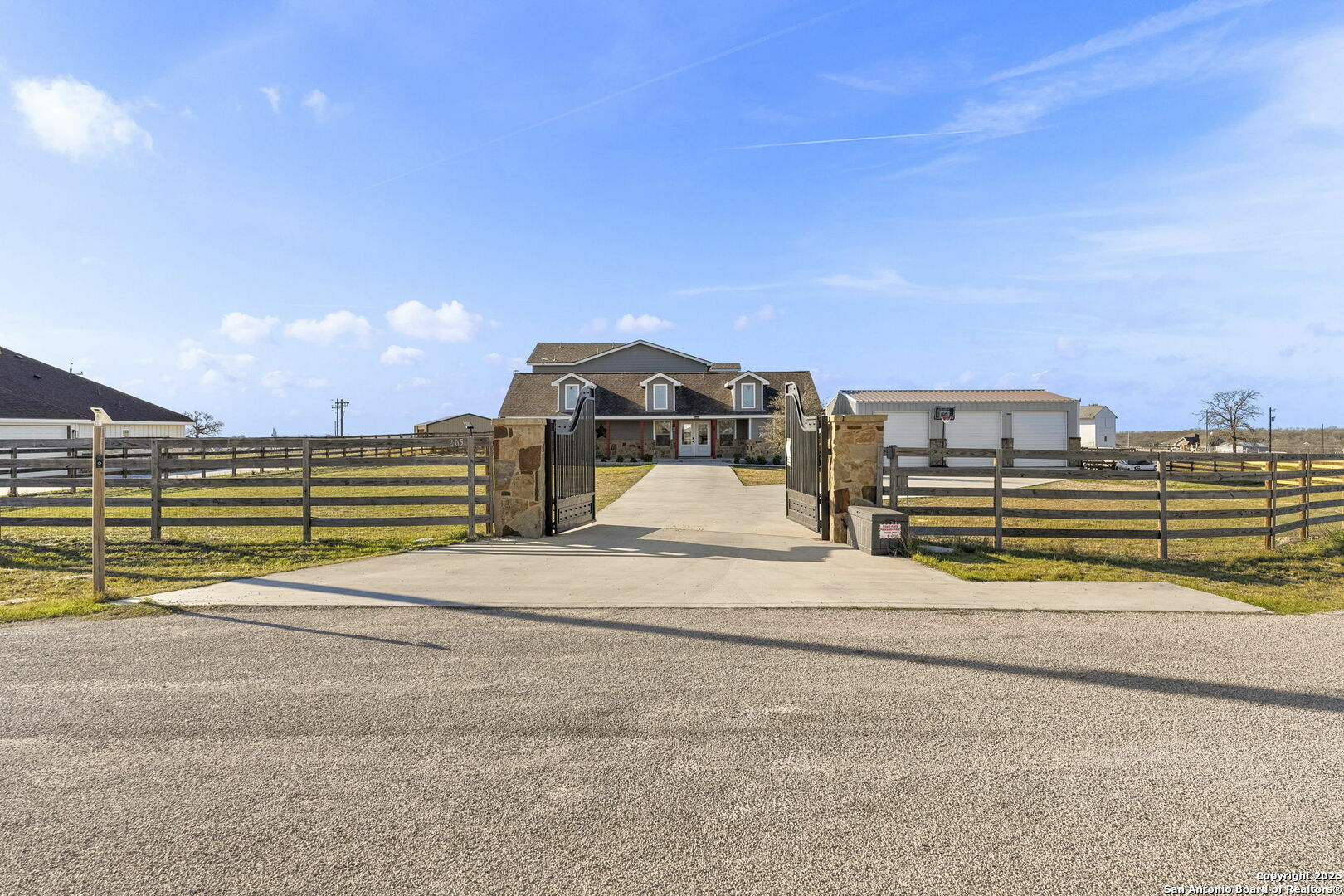 Property Photo: 205 Country View Ln. TX 78121