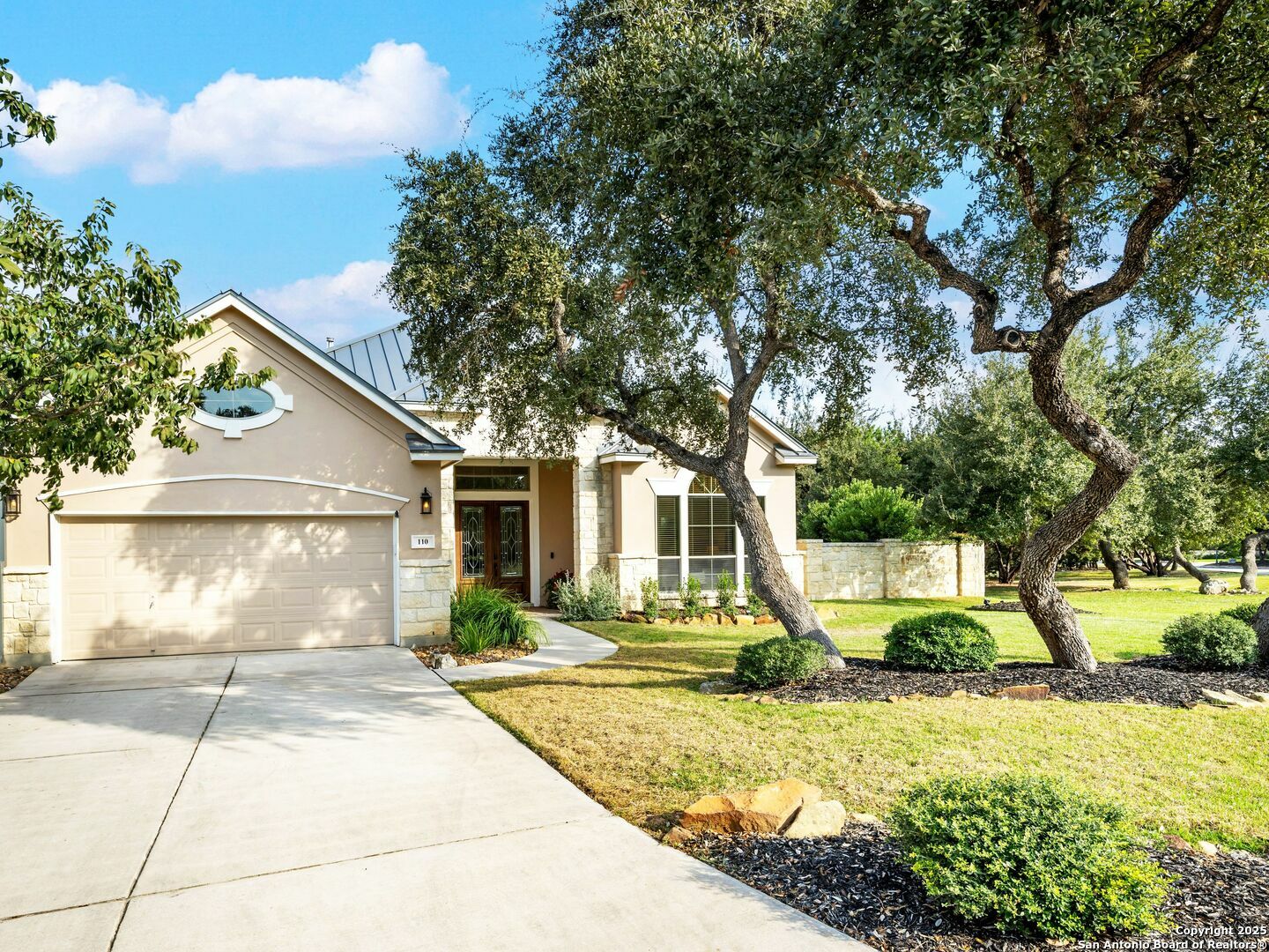 Property Photo: 110 Hampton Way TX 78249