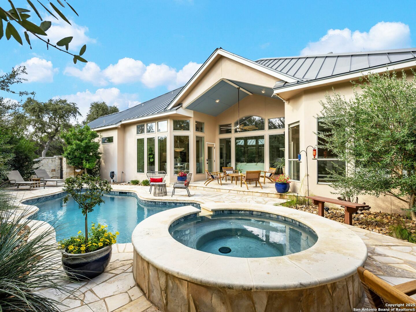 Property Photo: 110 Hampton Way TX 78249