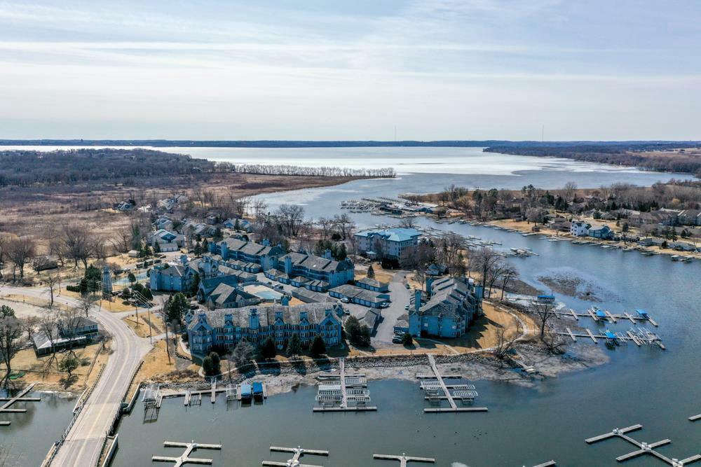 Property Photo:  5375 Mariners Cove Drive 108  WI 53704 