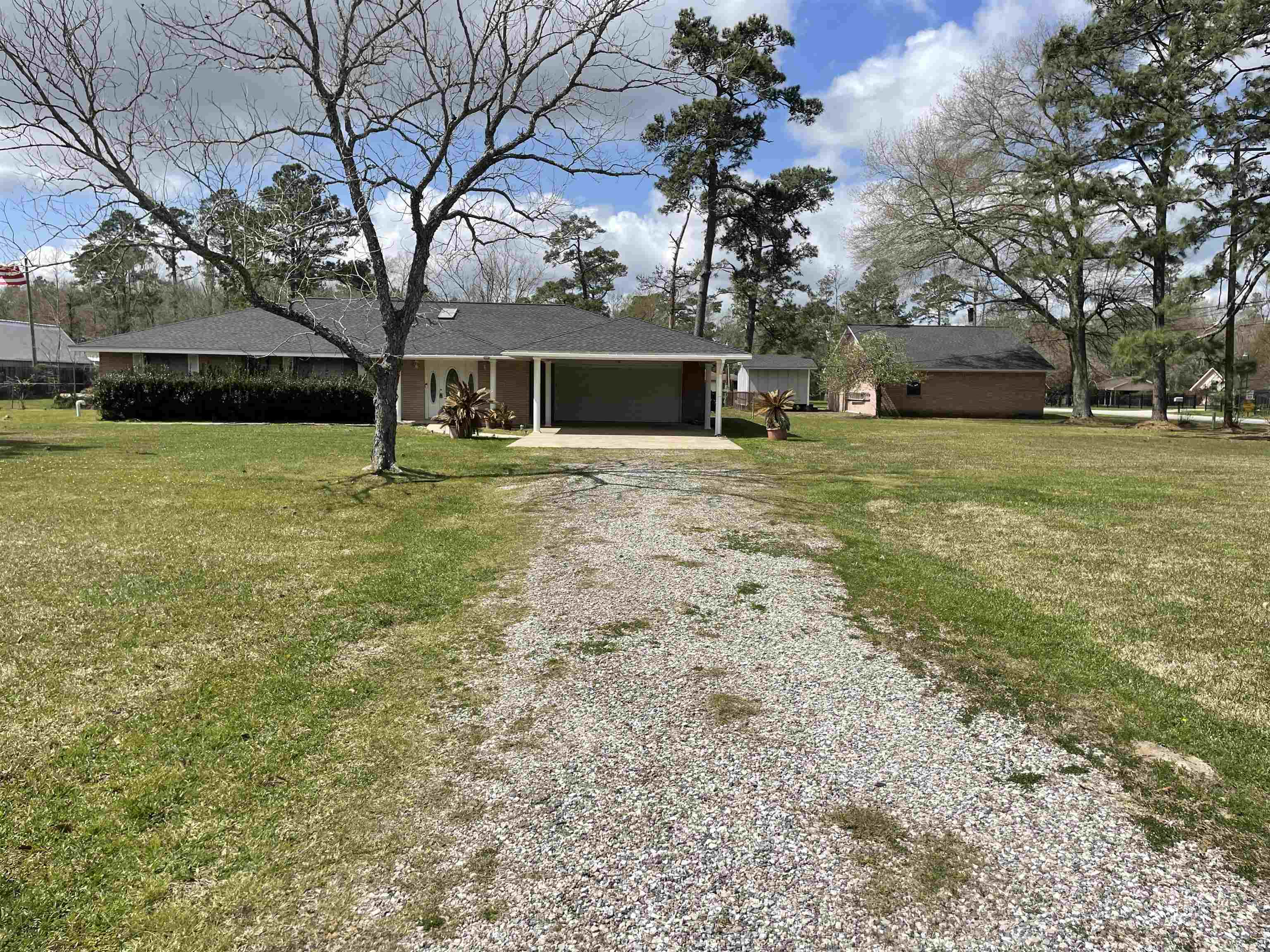 Property Photo: 5595 Roundbunch TX 77630