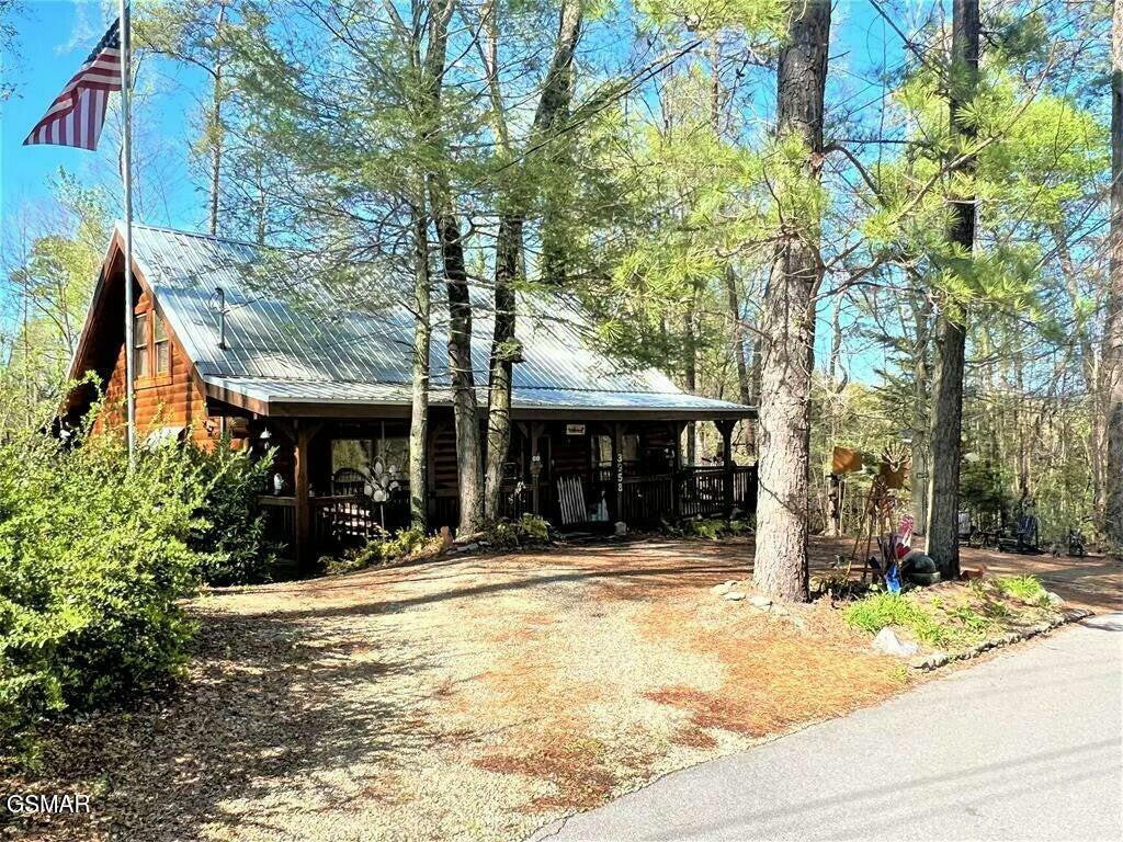 Property Photo: 3958 Ole Smoky Way TN 37862