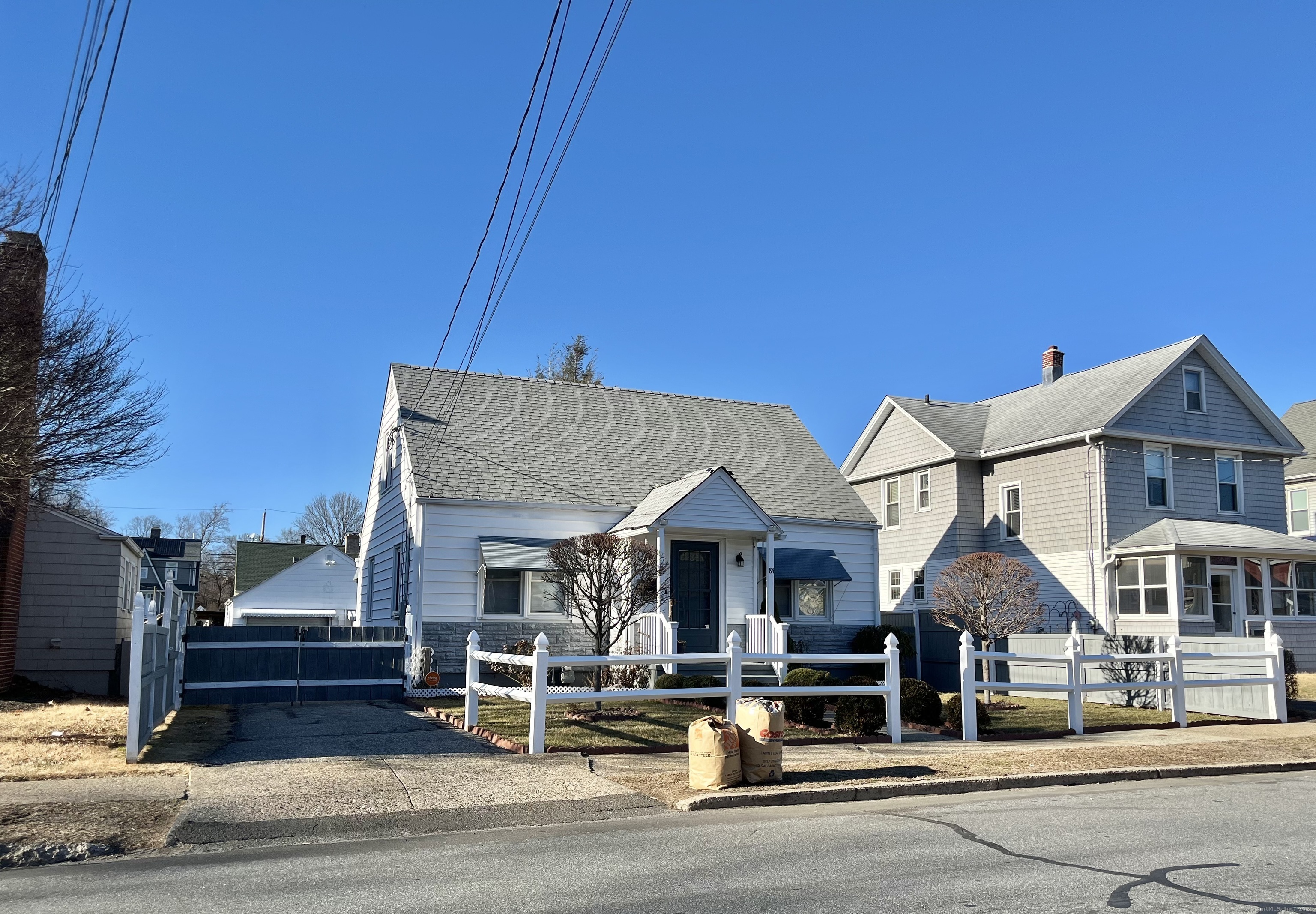 Property Photo: 84 Glendale Avenue CT 06606