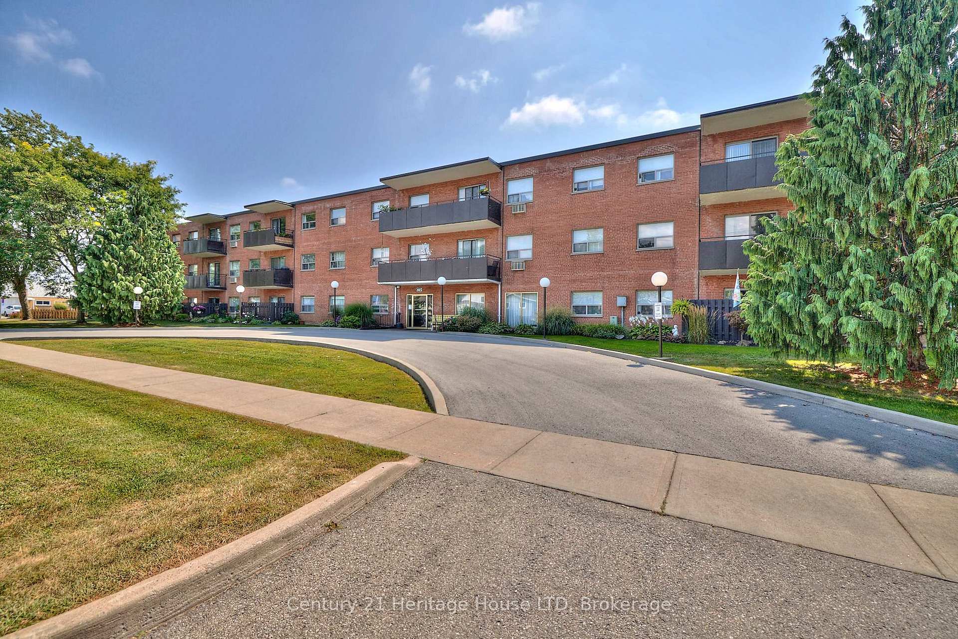 485 Thorold Road 205  Welland ON L3C 3X1 photo