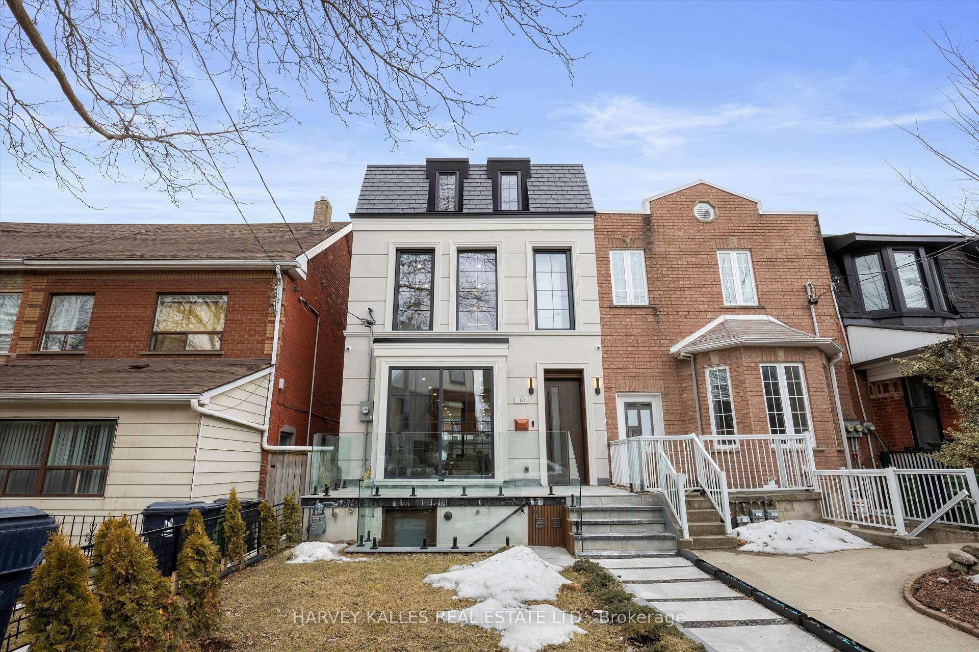 Photo de la propriété:  174 Lisgar Street  ON M6J 3G3 