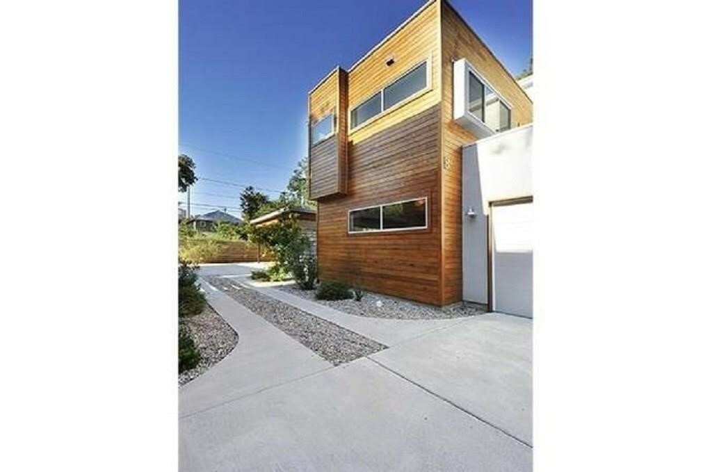 Property Photo: 1101 Lambie Street 1-B TX 78702