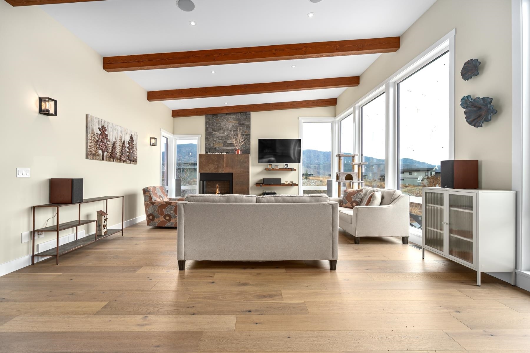 Property Photo: 213 Rue Cheval Noir BC V1S 0B3